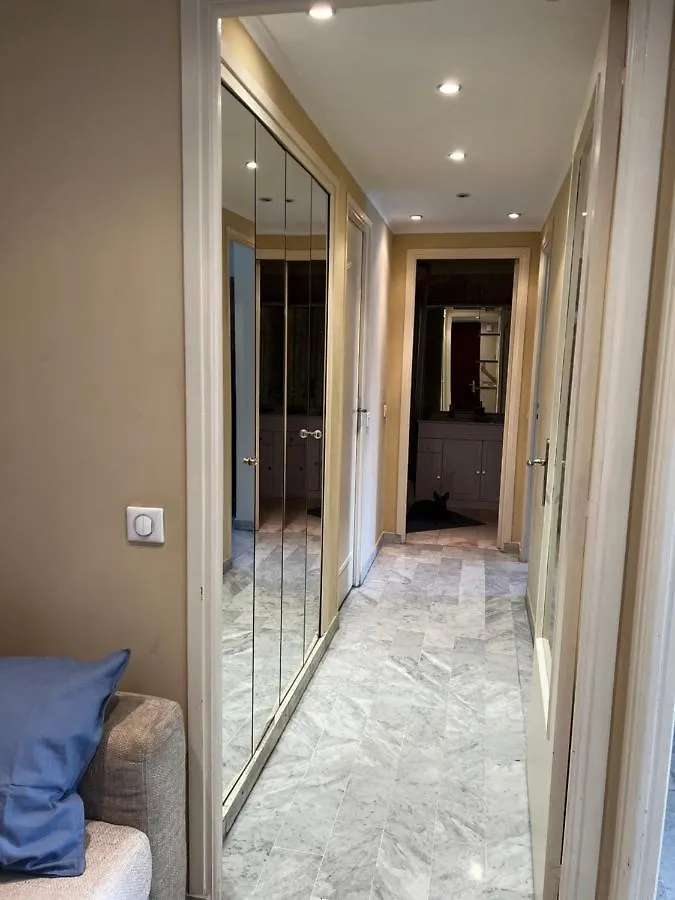 Apartment Mimosas -2 Rooms-Terrace-City Center -Air Conditioning Cannes France